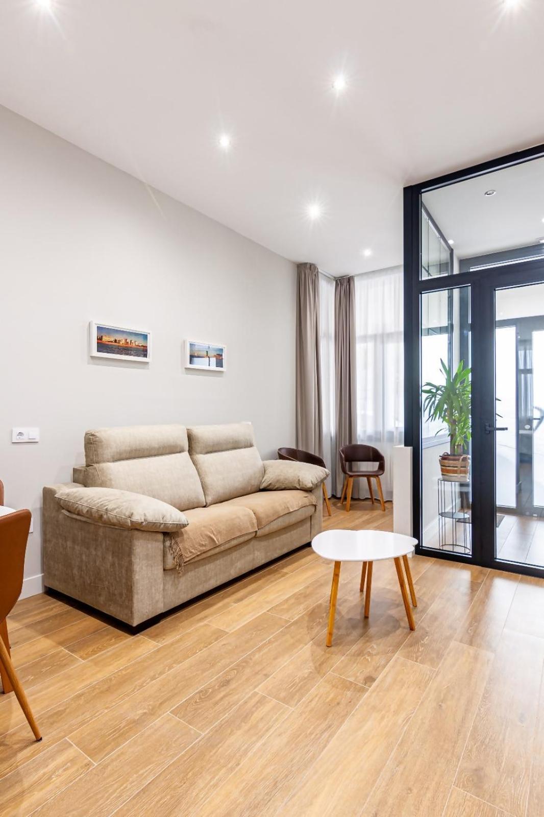 Ferienwohnung Av Gijon Poniente Playa Exterior foto