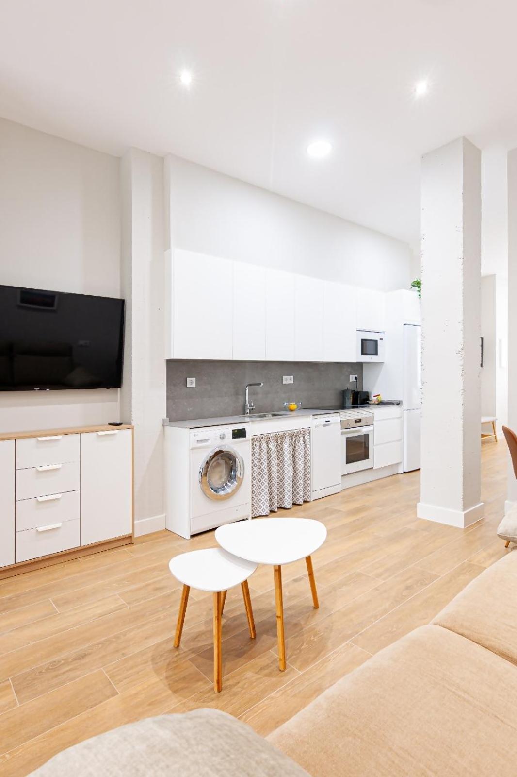 Ferienwohnung Av Gijon Poniente Playa Exterior foto