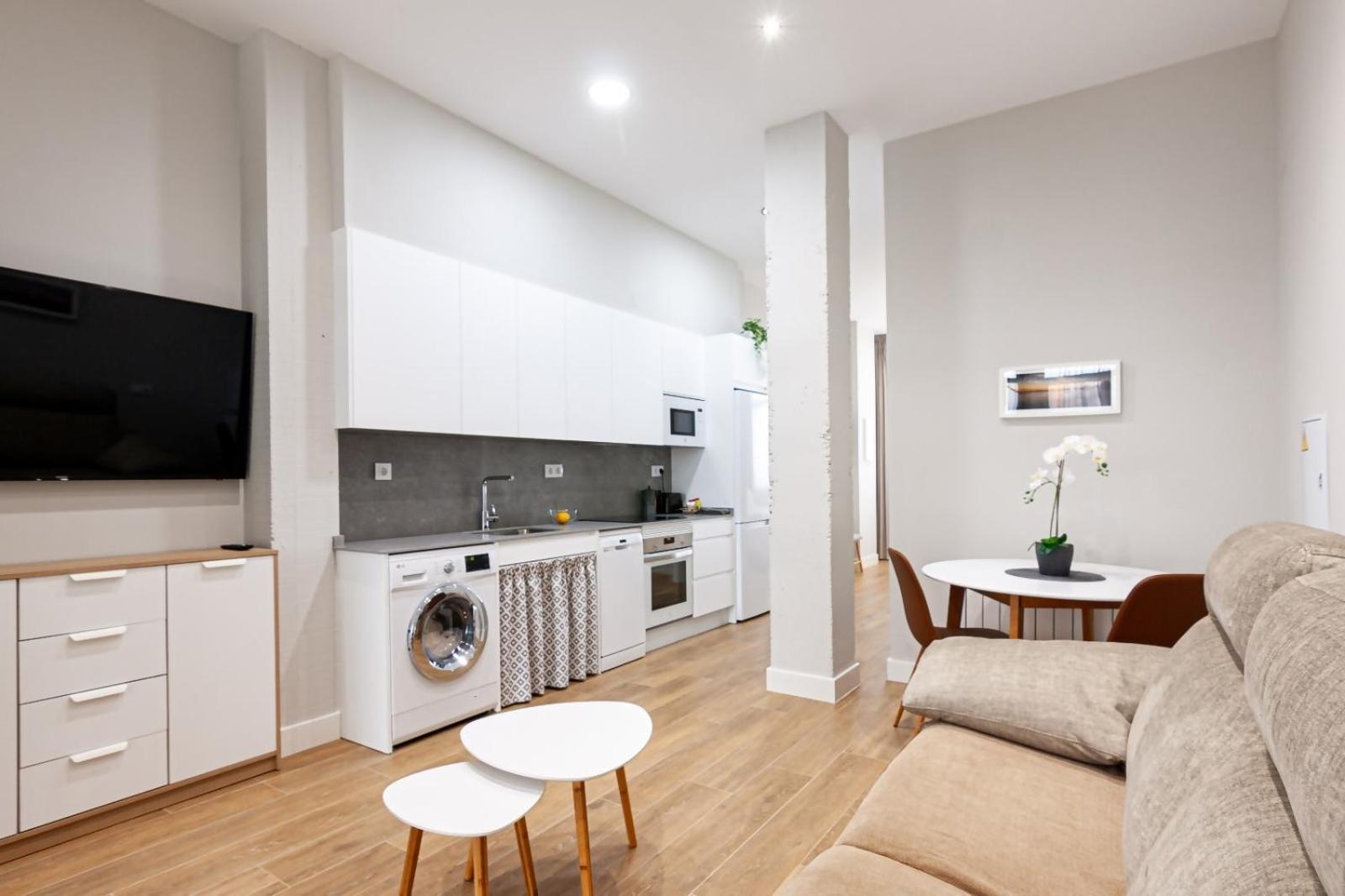 Ferienwohnung Av Gijon Poniente Playa Exterior foto