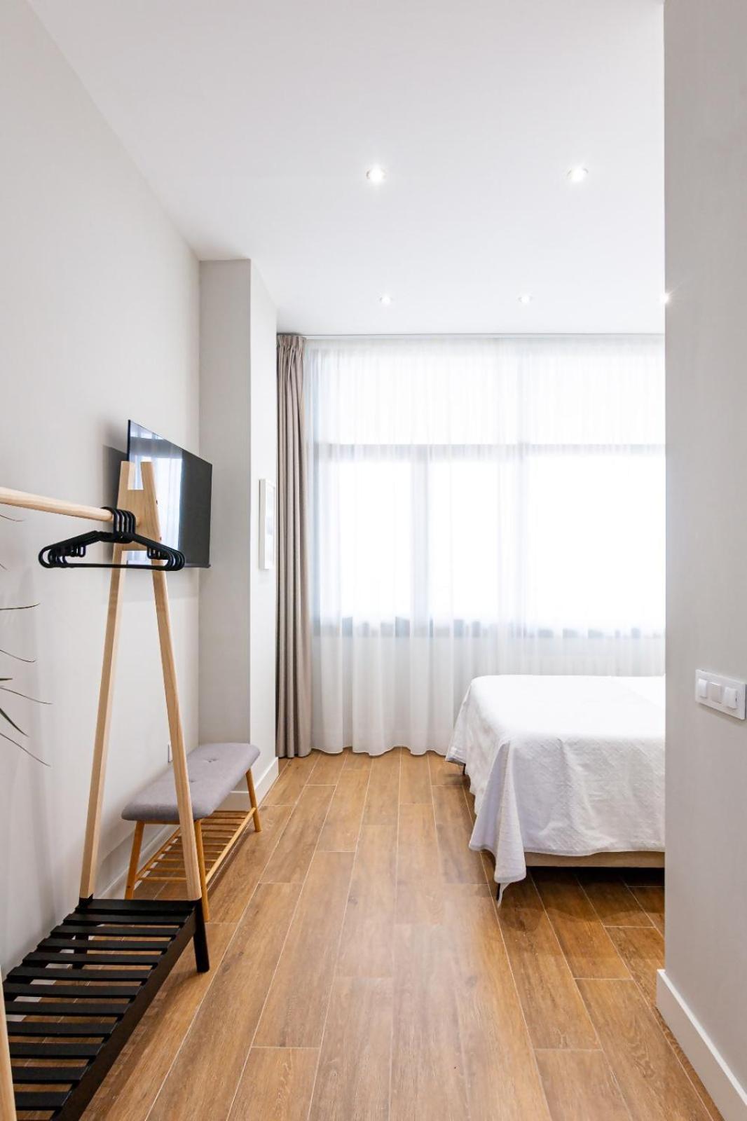 Ferienwohnung Av Gijon Poniente Playa Exterior foto